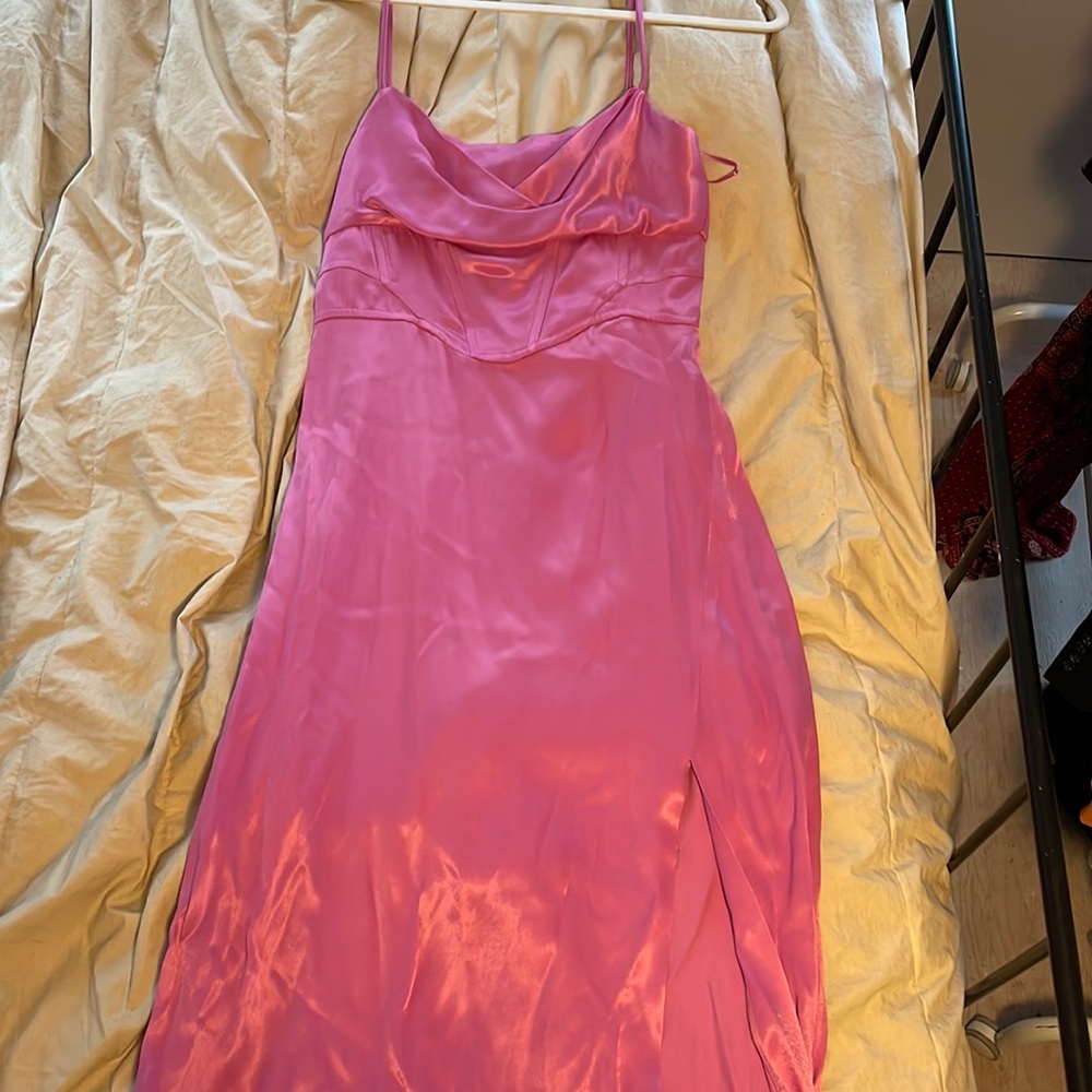 Zara pink fitted bust dress, size M. Never worn.